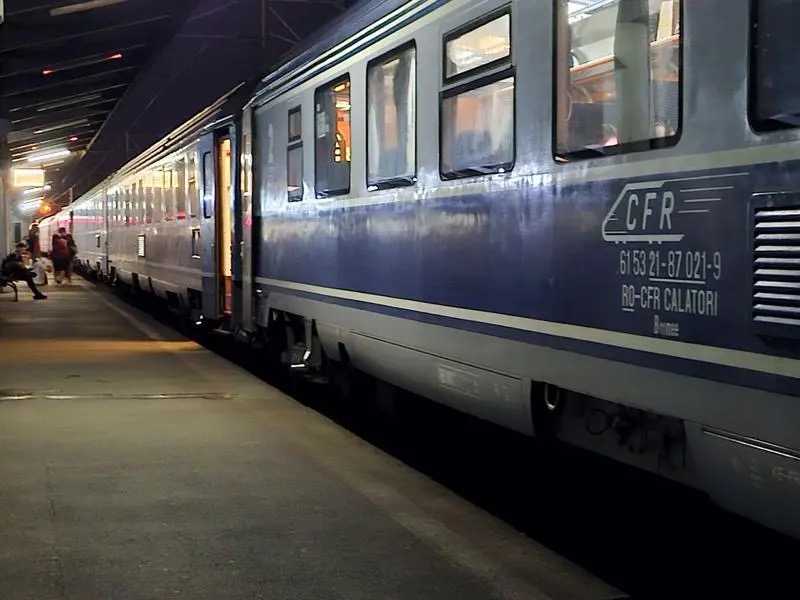 Poza pentru articolul Via Curtici/Arad: trenul internațional Muntenia, blocat ore întregi după defectarea unei locomotive modernizate