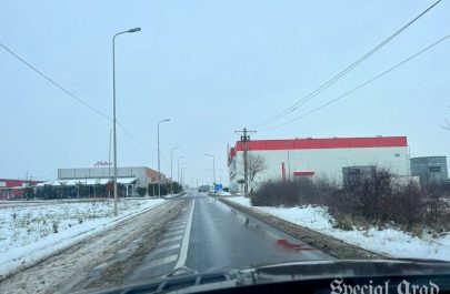 Micălăcenii solicită un trotuar sigur între blocurile ANL și zona Selgros (4)