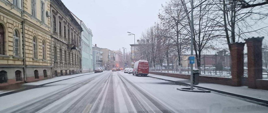 Ninsori puternice prognozate în județul Arad până marți dimineața.