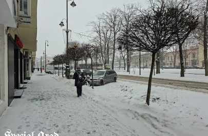 trotuar Revoluției zăpadă