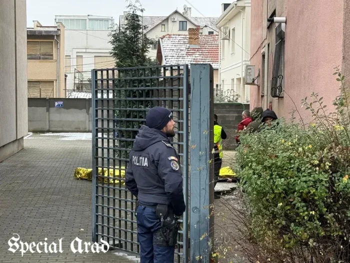 Poza pentru articolul Sorin Arhire și fiul său Alexandru sunt cei doi bărbați care au sărit de pe blocul de pe Calea Romanilor!