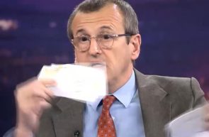Cristian Preda și-a rupt diploma de doctor luni seară, în direct la Digi24