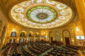 Sistemul Sala de plen a Senatului Românie