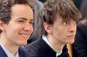 Tudor Fortună și Tudor Bucur - Colegiul Național Moise Nicoară - podium național dezbateri - Cambridge Union