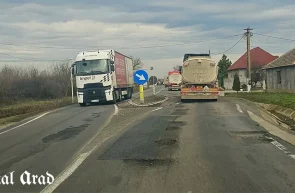 drumul Arad - Chișineu-Criș gropi reparații DRDP