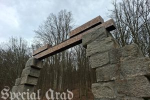 poarta prieteniei tabara de sculptura casoaia 2
