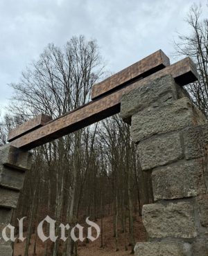 poarta prieteniei tabara de sculptura casoaia 2