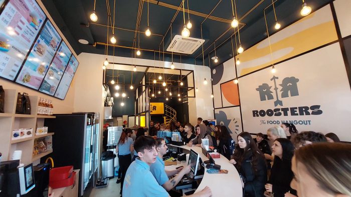 Poza pentru articolul S-a deschis Roosters în centrul Aradului! Locul în care pofta întâlnește savoarea