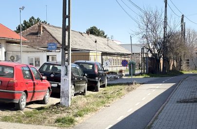 drum public poartă sântana