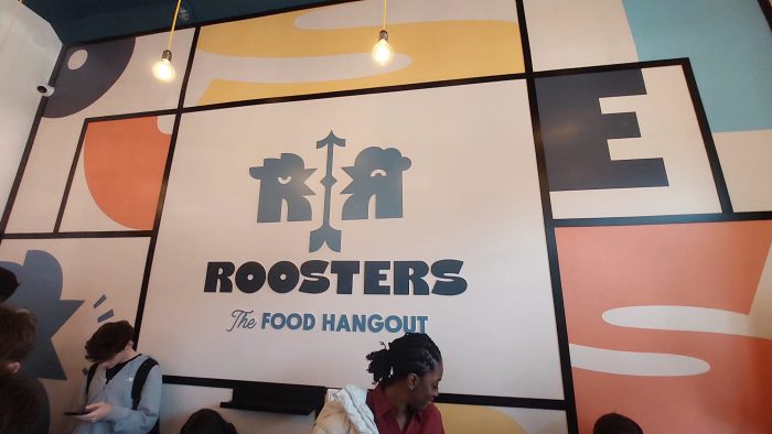 Poza pentru articolul S-a deschis Roosters în centrul Aradului! Locul în care pofta întâlnește savoarea