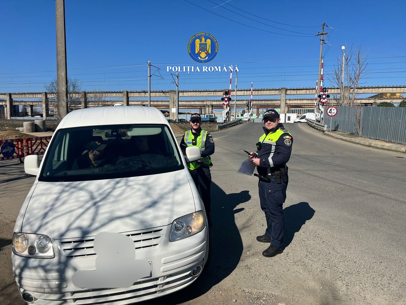 Poza pentru articolul Poliția din Arad intensifică controalele la trecerile la nivel cu calea ferată