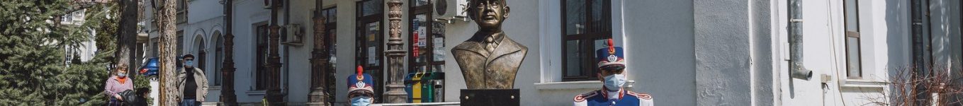 Bustul poetului Octavian Goga