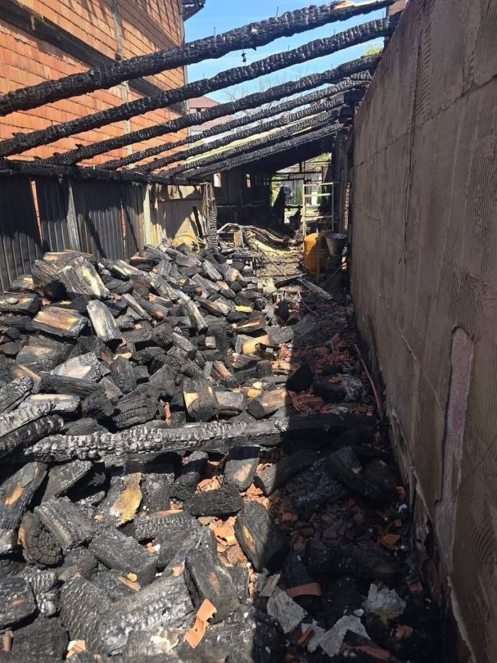 Poza pentru articolul Apel la solidaritate după ce locuința unei asistente de la Ambulanță a fost distrusă în incendiul de la Șiria