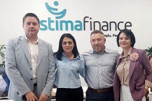 estima 1