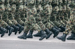 militari - foto: Filip Andrejevic / Unsplash