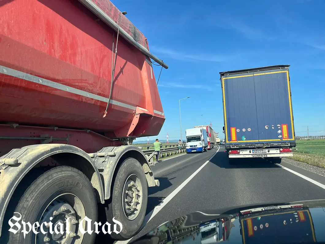 Blocaj în trafic pe Centura Sud-Est a Aradului - șoferii sunt sfătuiți să ocolească zona (3)