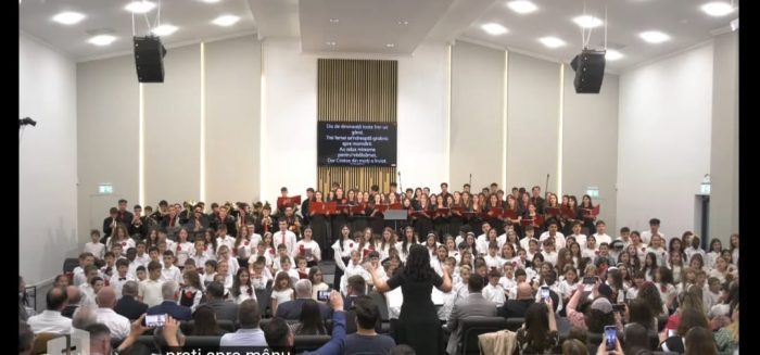 Poza pentru articolul De la o scânteie de credință, la o cetate a educației: Liceul Teologic Penticostal Arad a sărbătorit 35 de ani de existență