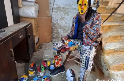 Laye Thioune - mască