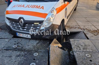 ambulanță blocată Aleea Borsec (1)