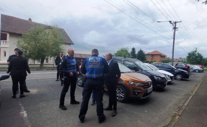 Poza pentru articolul O nouă încercare eșuată de instalare a preoților la Biserica Ortodoxă din Sânnicolau Mic