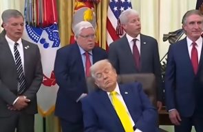 Cum vă veți uita la Campionatul Mondial din America - Donald Trump doarme
