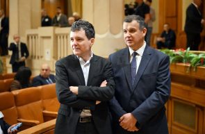 E Tomac și N Dan desemna