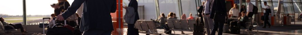 UE păstrează pragul de 3 ore pentru compensațiile la întârzieri de zboruri și discută reguli mai clare pentru bagajul de cabină