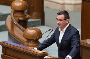 Glad Varga senat