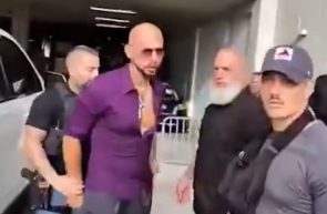 Frații Tate rămân în arest în SUA