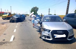 Mândruloc - Volkswagen și un Audi, grav avariate în urma unui accident rutier
