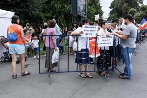 protest antivaccinist
