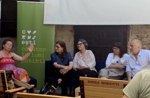 Joy’s, Discuția secretă