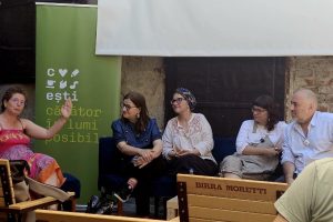 Joy’s, Discuția secretă
