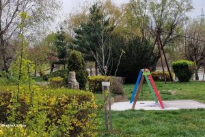 locul de joacă aproape de constructorul