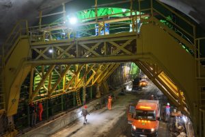 tunel margina holdea 90 procente