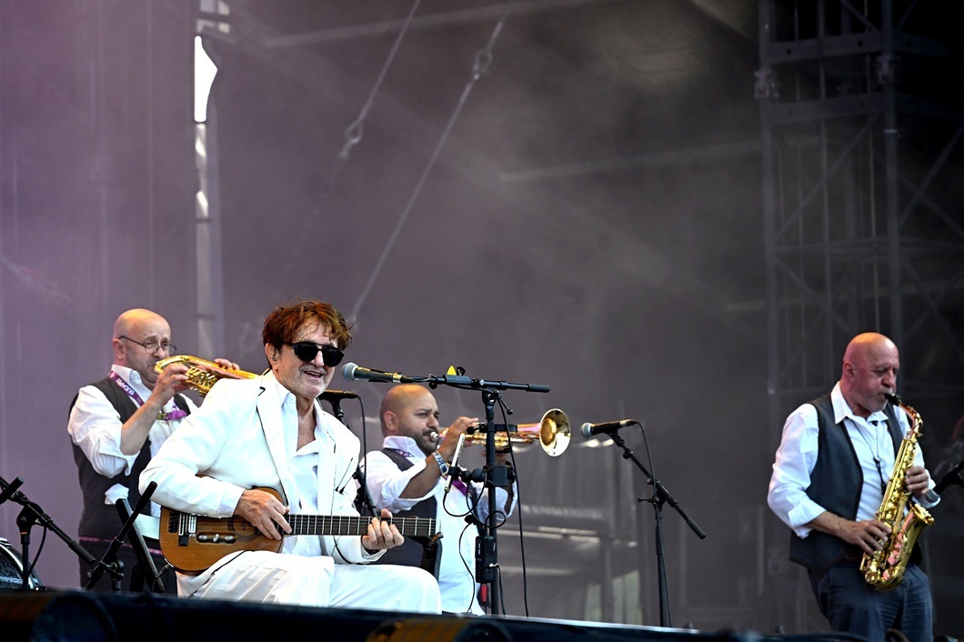 Goran Bregovic Sziget Iulia Notaros