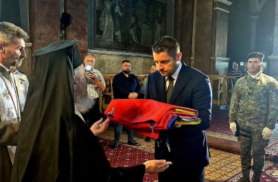 Mihai Pașca la biserică