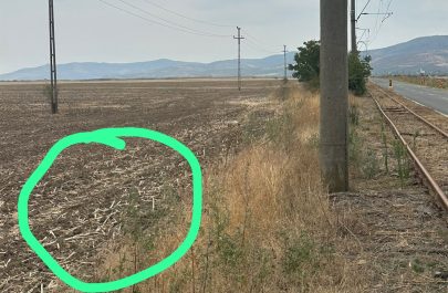 Proiectil găsit pe câmp, în apropierea drumului județean Sâmbăteni-Ghioroc