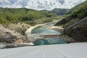 baraj lac Leșu