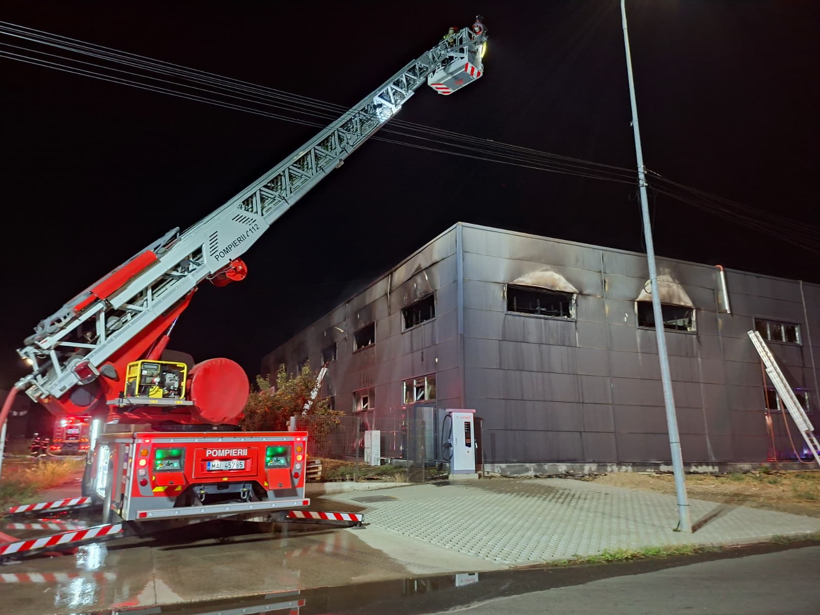 incendiu calea radnei service auto