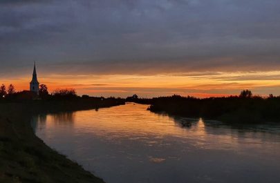 mirror-image-sunset-on-the-crisul-negru-river-at-zerind-credit-peter-lorincz