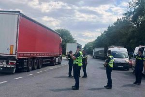 poliţişti 24 de ore