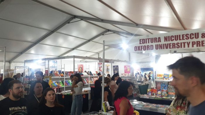stiri ratate 57 targ de carte