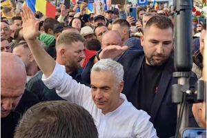 tricolor Călin Georgescu