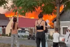 Incendiu la o anexă de casă, în zona Checheci din Arad
