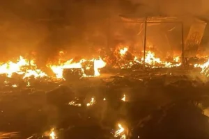 Kiev, din nou sub atac. Rusia reia bombardamentele imediat după plecarea emisarilor lui Trump