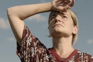 Malul vânăt - film coprodus de Sebastian Stan, în grădina de vară Cinema Arta, în prezența regizoarei Andreea Cristina Borțun