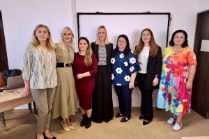 „Incluziune prin recuperare – o nouă șansă”: 109 copii și tineri cu CES și dizabilități vor beneficia de sprijin educațional și terapeutic la Arad