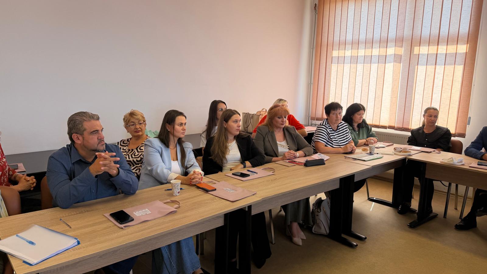 „Incluziune prin recuperare – o nouă șansă”: 109 copii și tineri cu CES și dizabilități vor beneficia de sprijin educațional și terapeutic la Arad