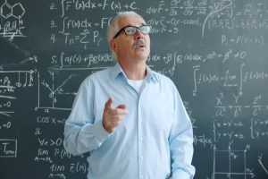 profesor de fizică - Pexels - Vitaly Gariev